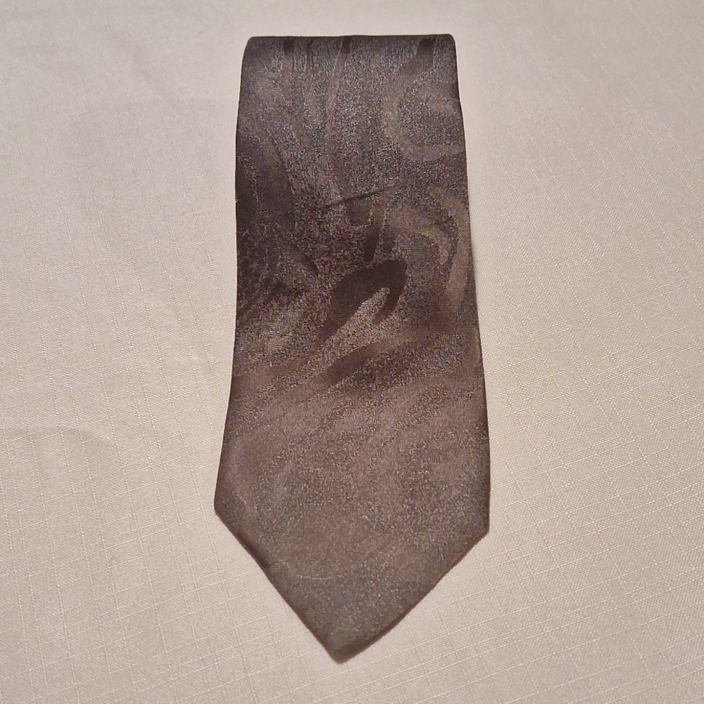 Marco Ferrari Made in Italy 100% Brown Prism Tie. Dry Cleaned.